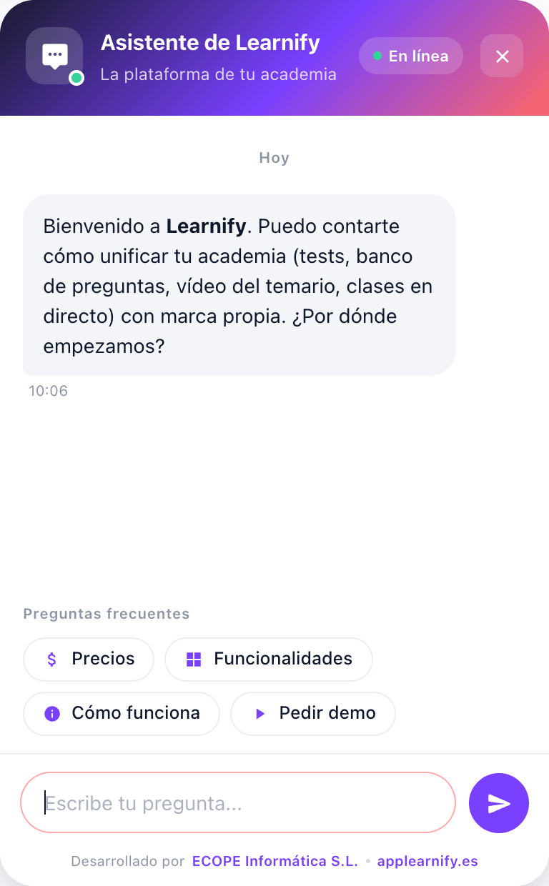 Chatbot capturing customers on applearnify.es, a platform for academies